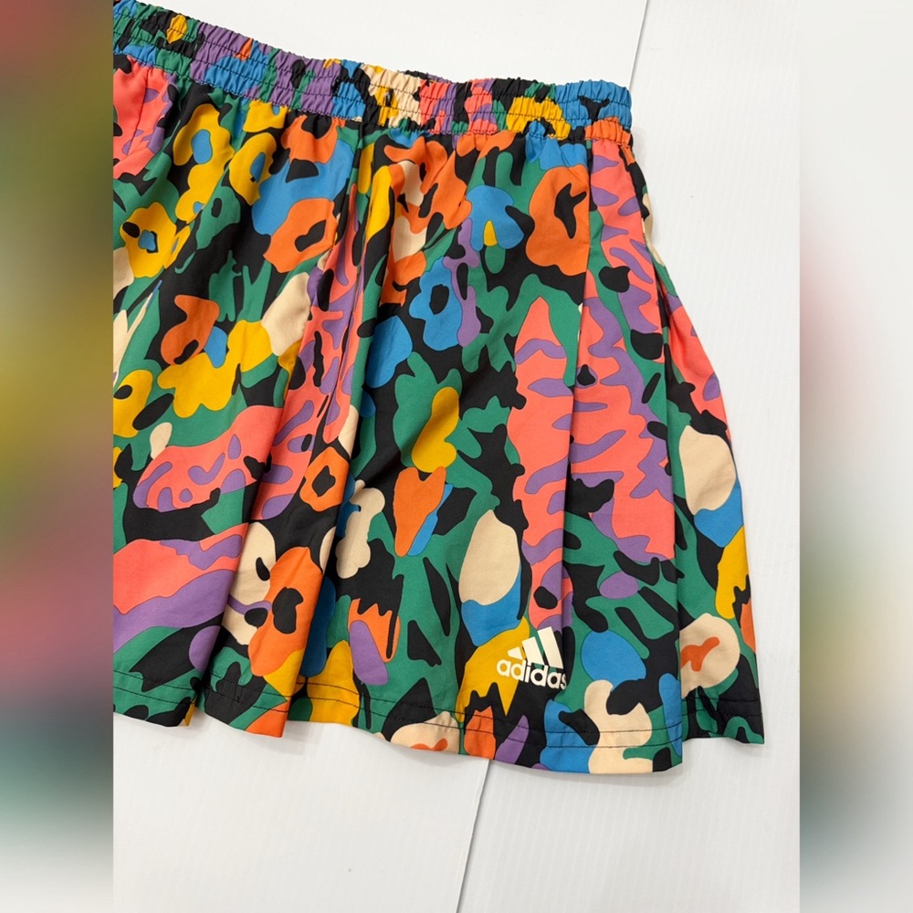 Adidas Sportswear Shorts – Graphic Retro Print - S - Picture 4 of 16